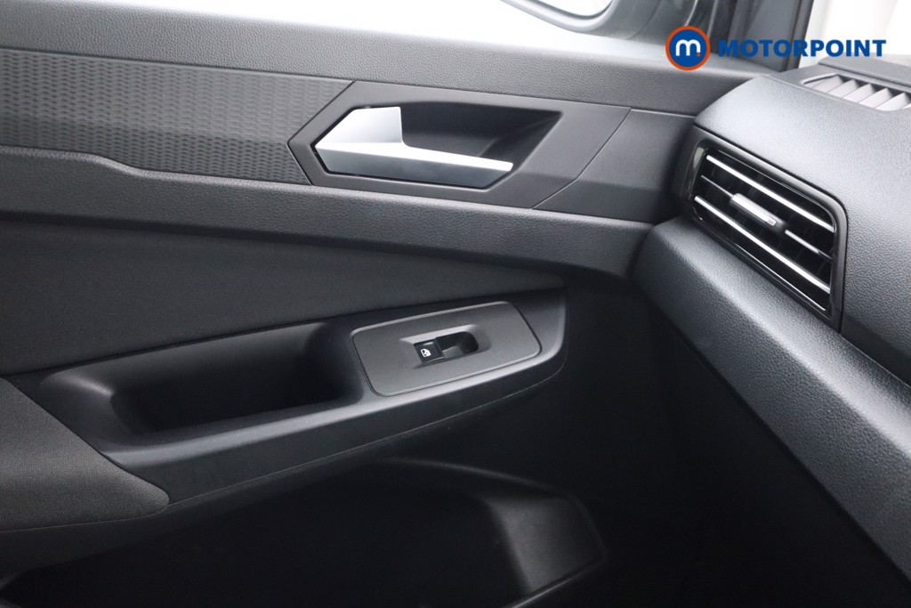 Ford Tourneo Connect Active Manual Petrol People Carrier - Stock Number (1576621) - 11th supplementary image
