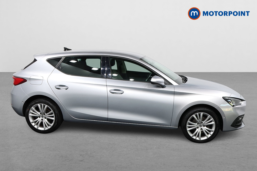 Seat Leon Se Dynamic Manual Petrol Hatchback - Stock Number (1577282) - Drivers side