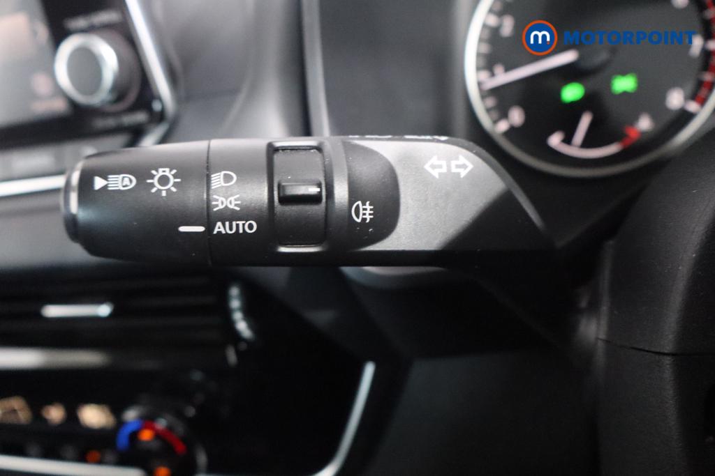 Nissan Qashqai Acenta Premium Automatic Petrol SUV - Stock Number (1577568) - 9th supplementary image