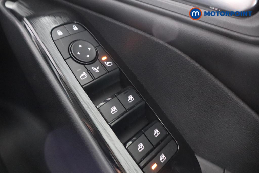 Nissan Qashqai Acenta Premium Automatic Petrol SUV - Stock Number (1577568) - 12th supplementary image
