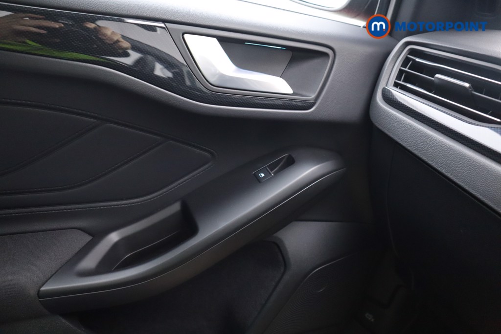 Ford Focus St-Line X Automatic Petrol Estate - Stock Number (1577811) - 12th supplementary image