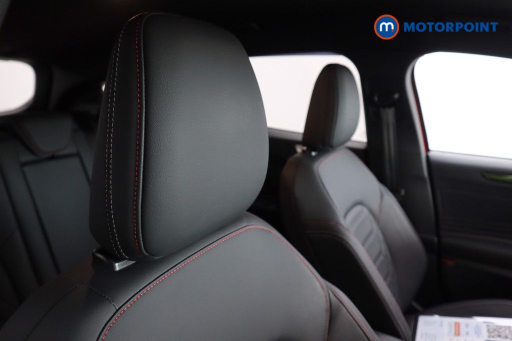 Ford Focus St-Line X Automatic Petrol Estate - Stock Number (1577811) - 13th supplementary image