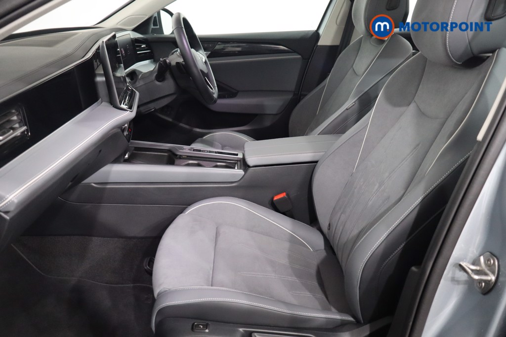 Volkswagen Passat Life Automatic Petrol Plug-In Hybrid Estate - Stock Number (1578114) - 4th supplementary image