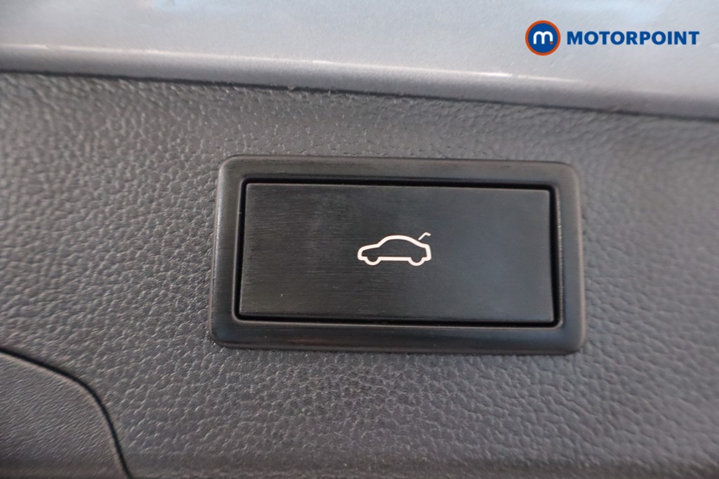 Volkswagen Passat Life Automatic Petrol Plug-In Hybrid Estate - Stock Number (1578114) - 38th supplementary image