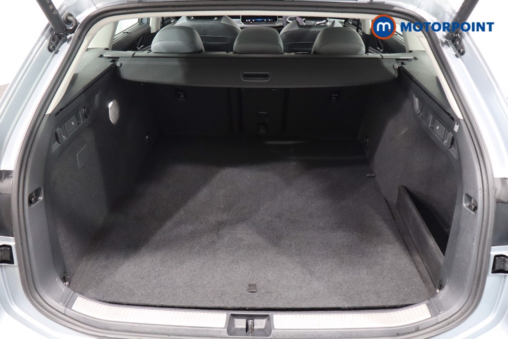 Volkswagen Passat Life Automatic Petrol Plug-In Hybrid Estate - Stock Number (1578114) - 41st supplementary image