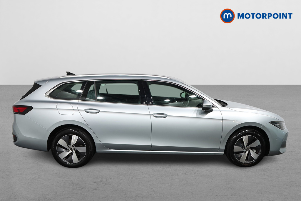 Volkswagen Passat Life Automatic Petrol Plug-In Hybrid Estate - Stock Number (1578114) - Drivers side