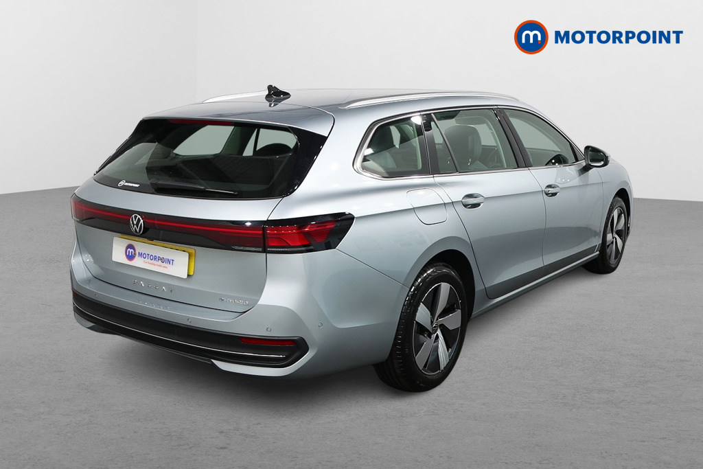 Volkswagen Passat Life Automatic Petrol Plug-In Hybrid Estate - Stock Number (1578114) - Drivers side rear corner