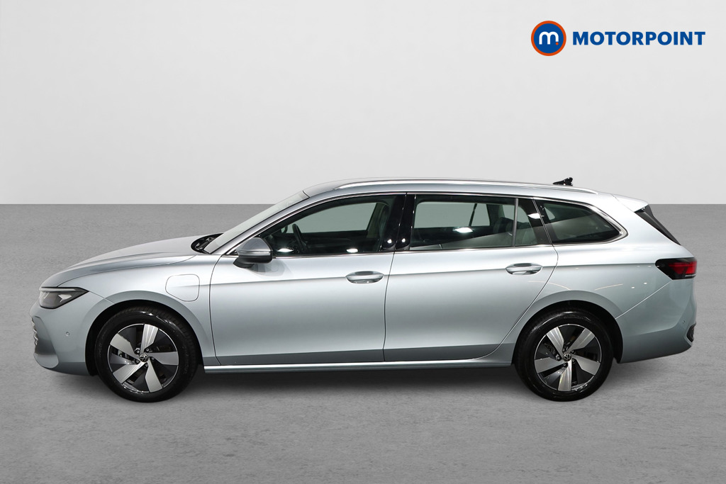 Volkswagen Passat Life Automatic Petrol Plug-In Hybrid Estate - Stock Number (1578114) - Passenger side