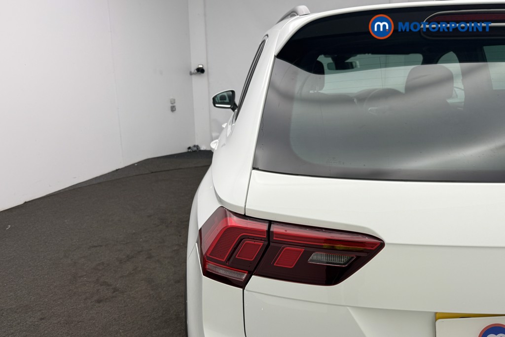 Volkswagen Tiguan R-Line Automatic Diesel SUV - Stock Number (1578770) - 5th supplementary image