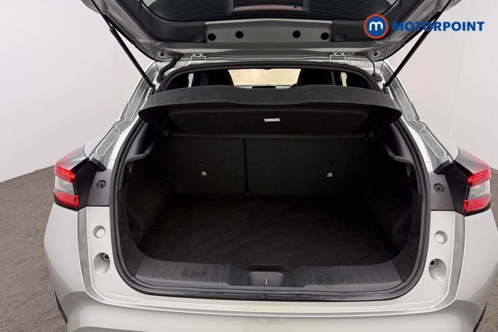 Nissan Juke N-Connecta Automatic Petrol SUV - Stock Number (1579050) - 7th supplementary image