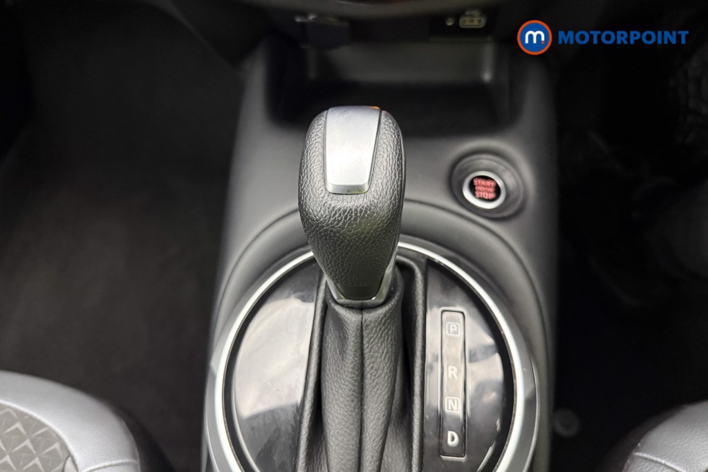 Nissan Juke N-Connecta Automatic Petrol SUV - Stock Number (1579050) - 19th supplementary image