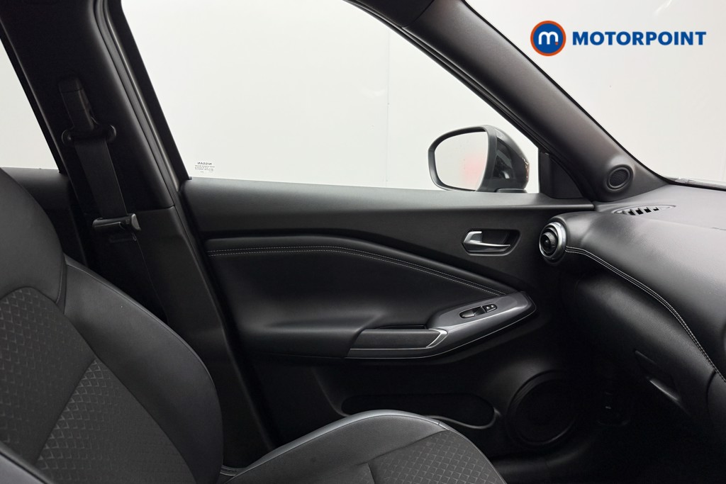 Nissan Juke N-Connecta Automatic Petrol SUV - Stock Number (1579050) - 23rd supplementary image
