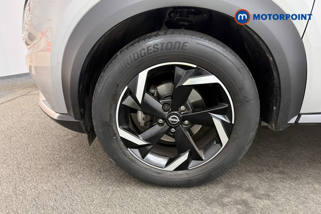 Nissan Juke N-Connecta Automatic Petrol SUV - Stock Number (1579050) - 24th supplementary image