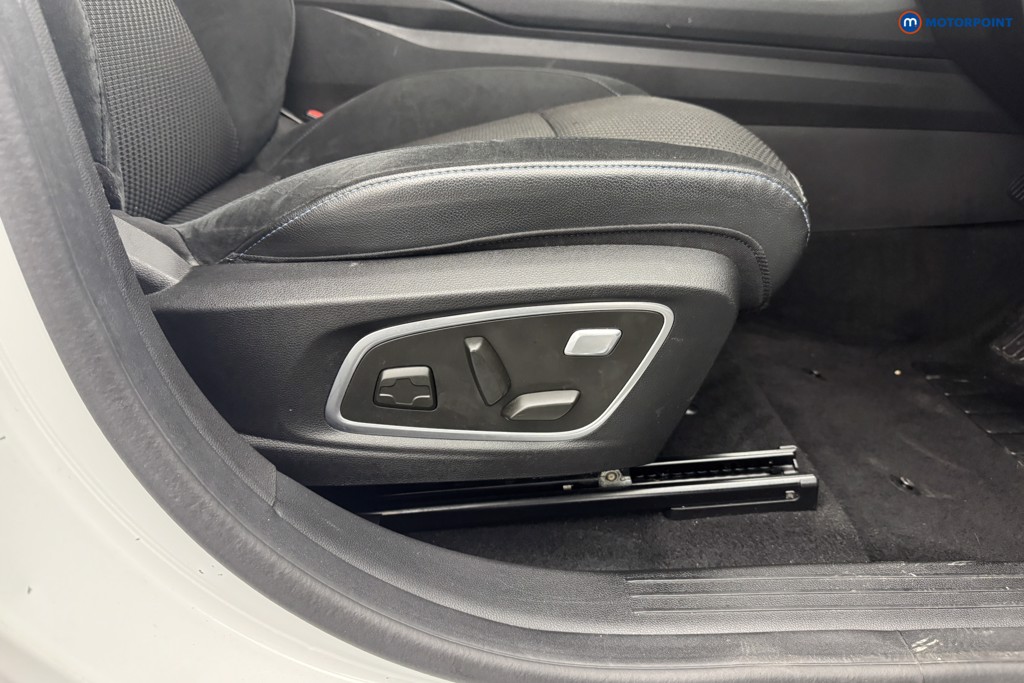 Renault Austral Techno Esprit Alpine Automatic Petrol-Electric Hybrid SUV - Stock Number (1580198) - 16th supplementary image