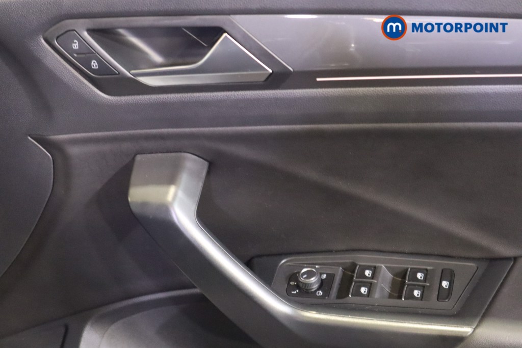 Volkswagen T-Roc R-Line Automatic Petrol SUV - Stock Number (1580966) - 14th supplementary image