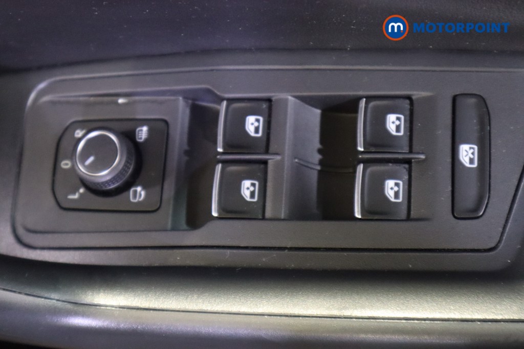 Volkswagen T-Roc R-Line Automatic Petrol SUV - Stock Number (1580966) - 15th supplementary image