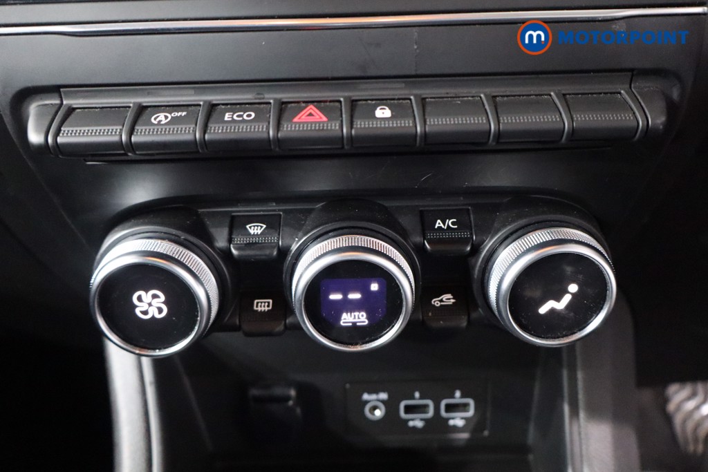 Renault Captur Iconic Manual Diesel SUV - Stock Number (1581101) - 21st supplementary image