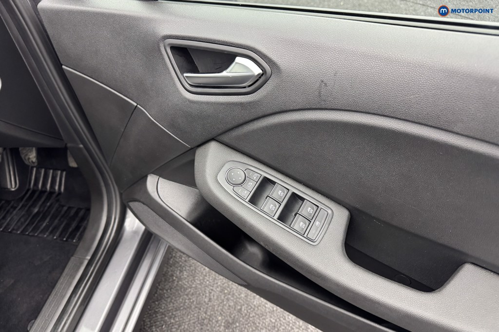 Renault Clio Evolution Manual Petrol Hatchback - Stock Number (1581305) - 17th supplementary image