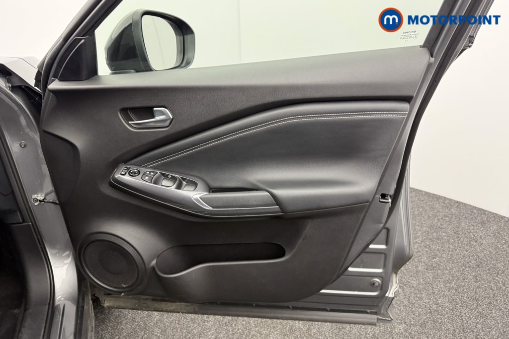 Nissan Juke N-Connecta Manual Petrol SUV - Stock Number (1581374) - 17th supplementary image