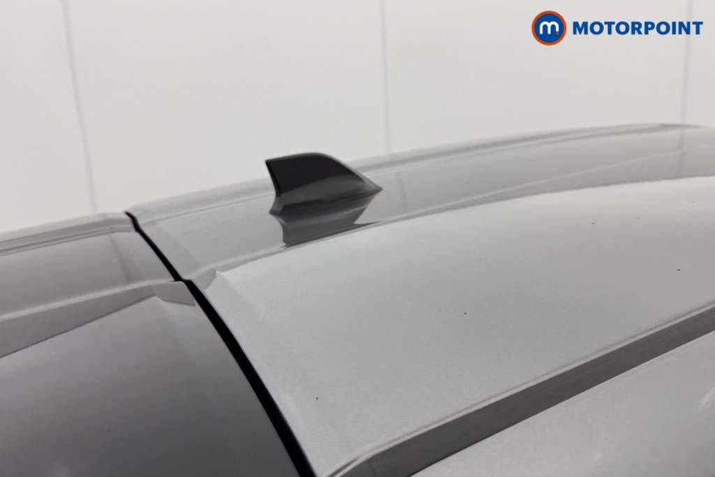 Nissan Juke N-Connecta Manual Petrol SUV - Stock Number (1581374) - 19th supplementary image