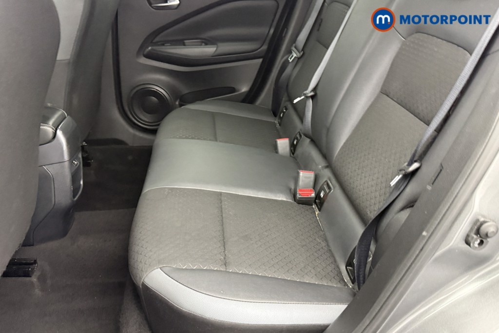 Nissan Juke N-Connecta Manual Petrol SUV - Stock Number (1581374) - 23rd supplementary image