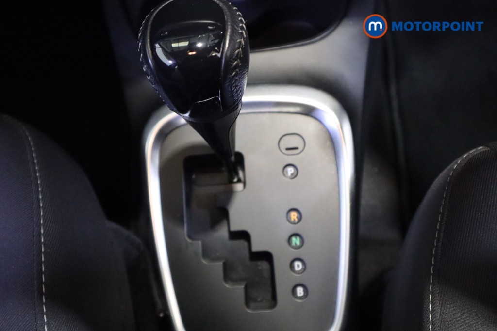 Toyota Yaris Icon Tech Automatic Petrol-Electric Hybrid Hatchback - Stock Number (1581535) - 5th supplementary image