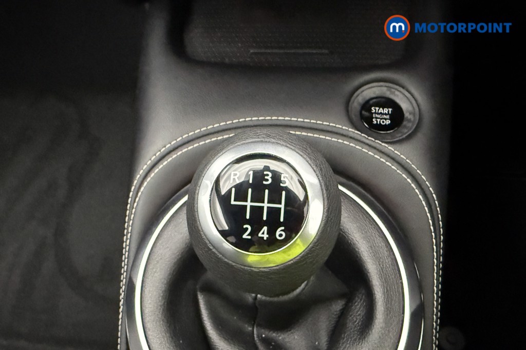 Nissan Juke Tekna Manual Petrol SUV - Stock Number (1581971) - 23rd supplementary image