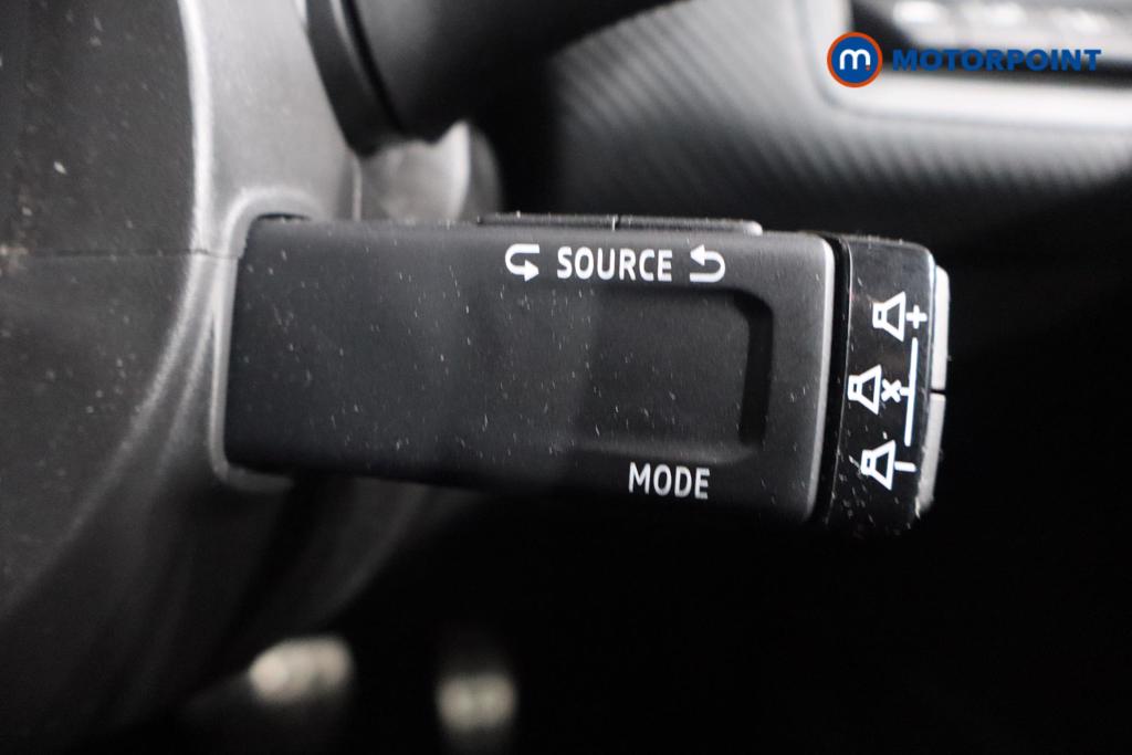 Renault Captur R.S. Line Automatic Petrol Plug-In Hybrid SUV - Stock Number (1582086) - 12th supplementary image