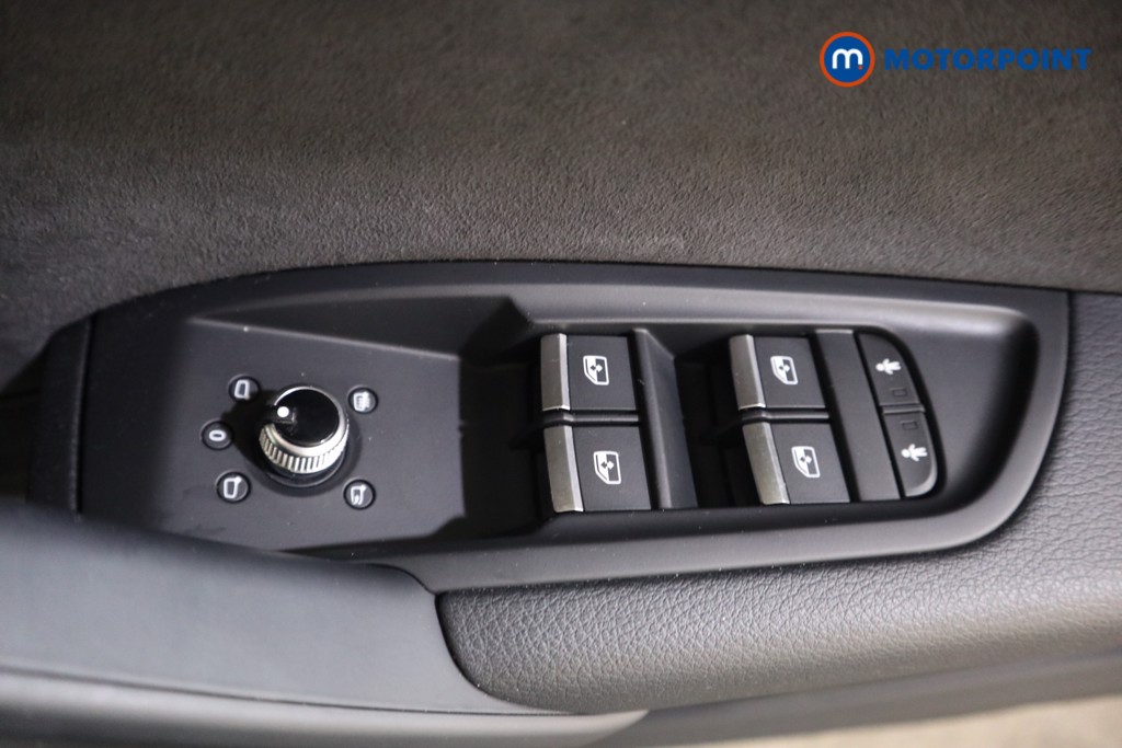 Audi Q5 S Line Automatic Petrol SUV - Stock Number (1582294) - 9th supplementary image