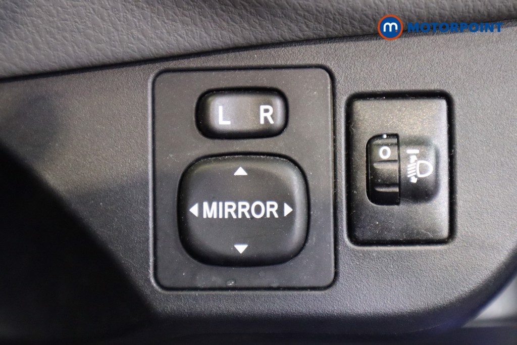 Toyota Yaris Icon Automatic Petrol Hatchback - Stock Number (1582350) - 16th supplementary image