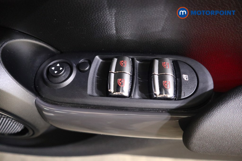 Mini Hatchback Cooper Classic Automatic Petrol Hatchback - Stock Number (1582621) - 8th supplementary image