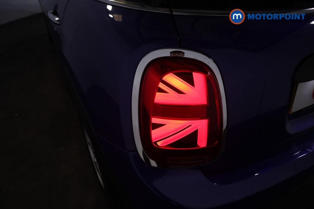 Mini Hatchback Cooper Classic Automatic Petrol Hatchback - Stock Number (1582621) - 16th supplementary image