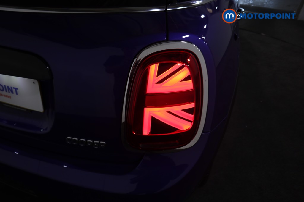 Mini Hatchback Cooper Classic Automatic Petrol Hatchback - Stock Number (1582621) - 17th supplementary image