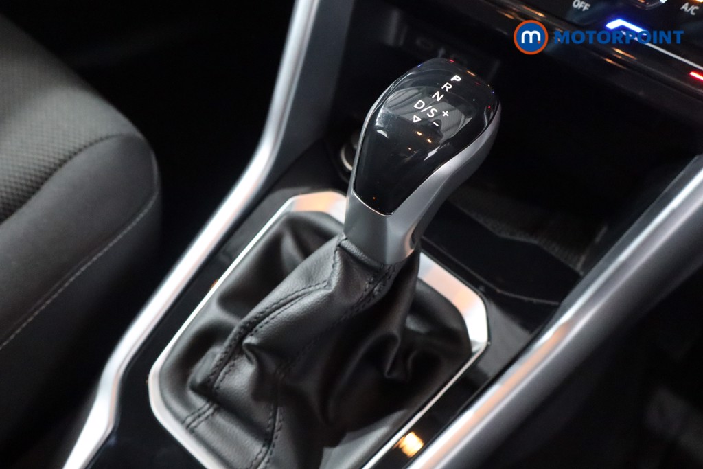 Volkswagen T-Roc Life Automatic Petrol SUV - Stock Number (1582661) - 14th supplementary image