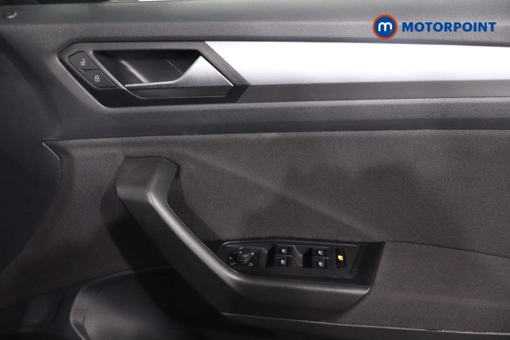 Volkswagen T-Roc Life Automatic Petrol SUV - Stock Number (1582661) - 21st supplementary image