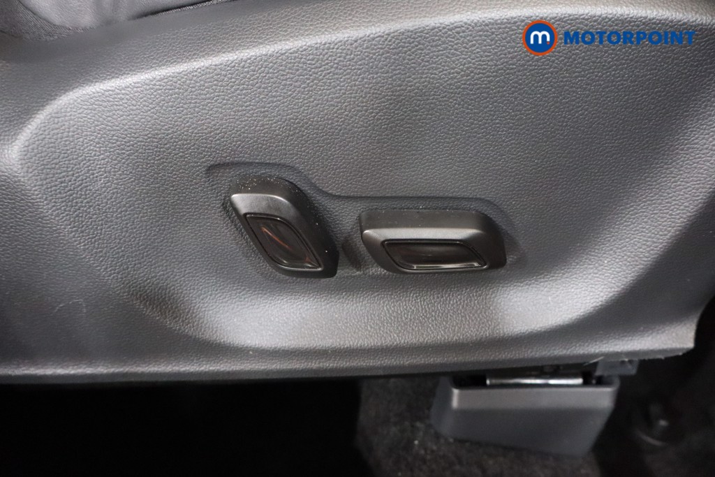 Mg Motor Uk ZS Exclusive Manual Petrol SUV - Stock Number (1582968) - 22nd supplementary image