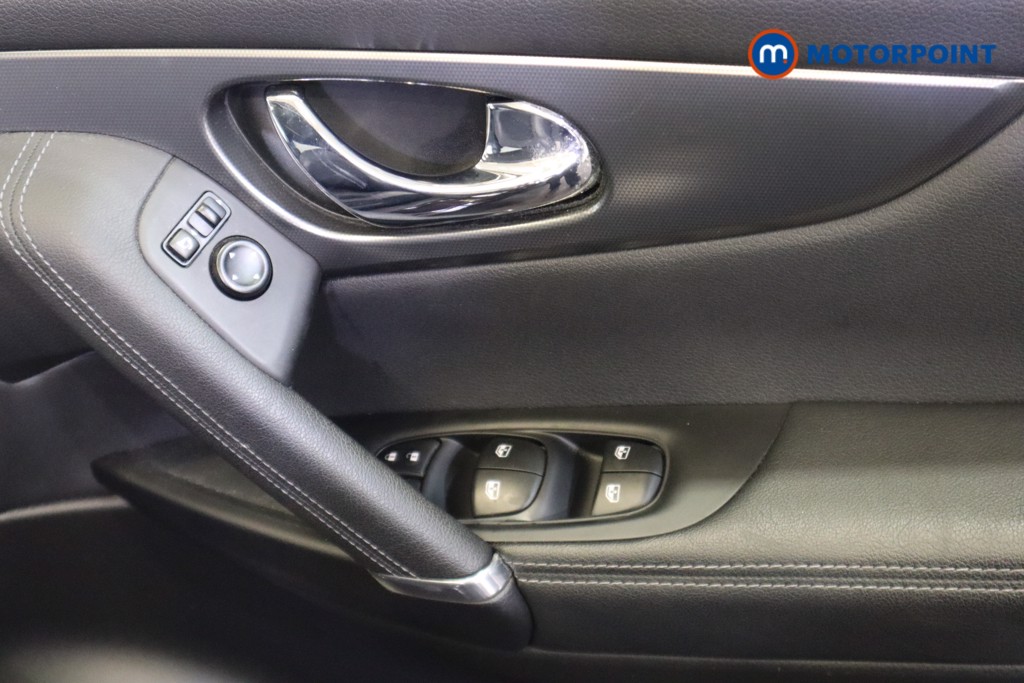 Nissan Qashqai Tekna Automatic Petrol SUV - Stock Number (1583083) - 14th supplementary image