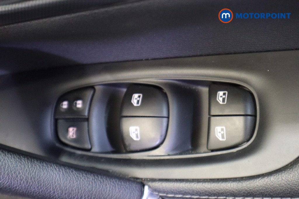 Nissan Qashqai Tekna Automatic Petrol SUV - Stock Number (1583083) - 15th supplementary image