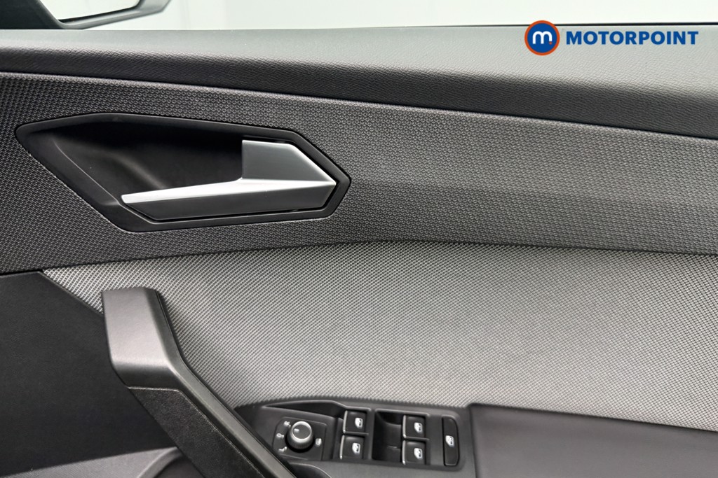 Seat Leon Se Dynamic Manual Petrol Hatchback - Stock Number (1583285) - 15th supplementary image