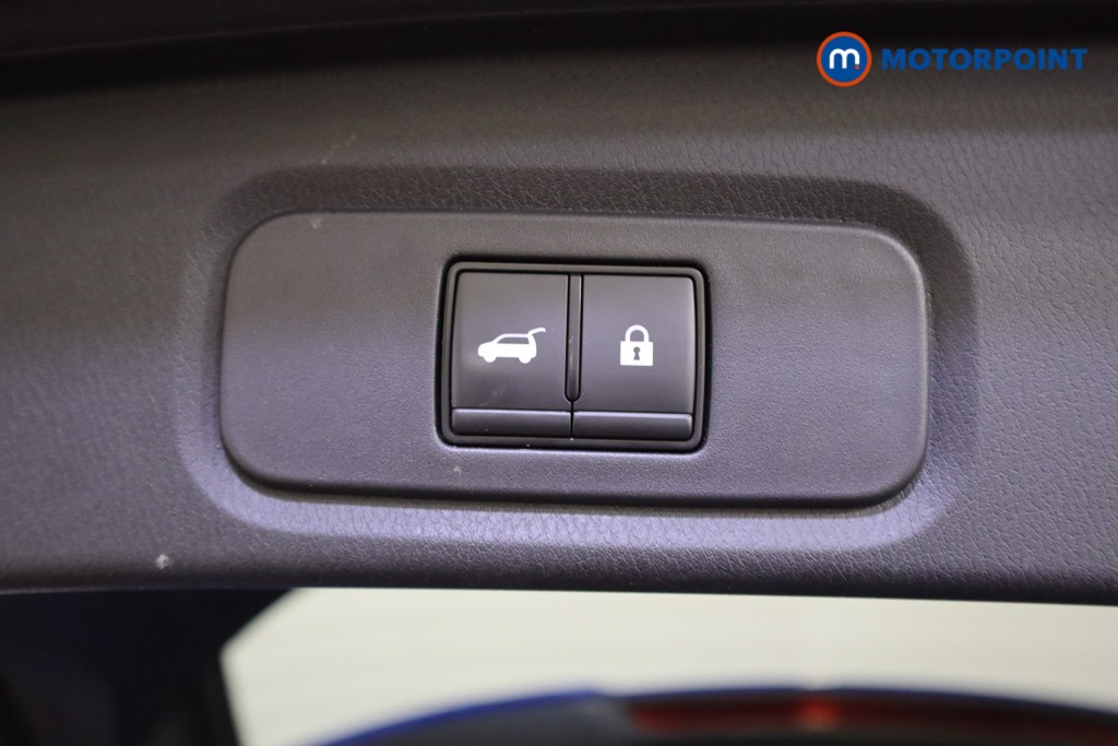 Nissan Qashqai Tekna Automatic Petrol SUV - Stock Number (1583563) - 33rd supplementary image