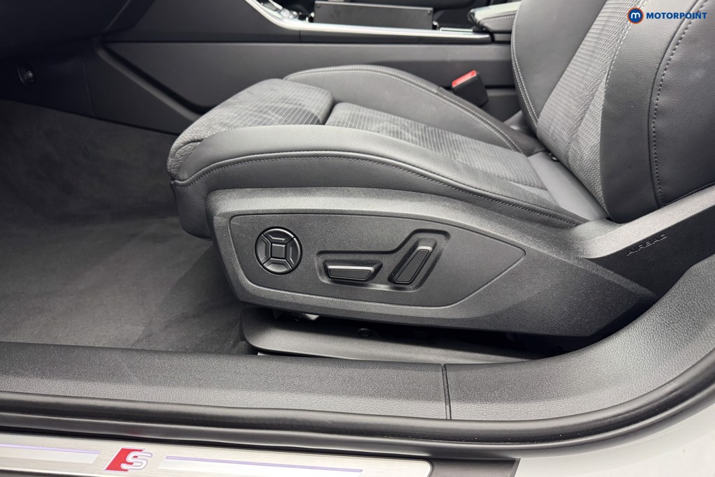 Audi A6 Black Edition Automatic Petrol Saloon - Stock Number (1583666) - 17th supplementary image