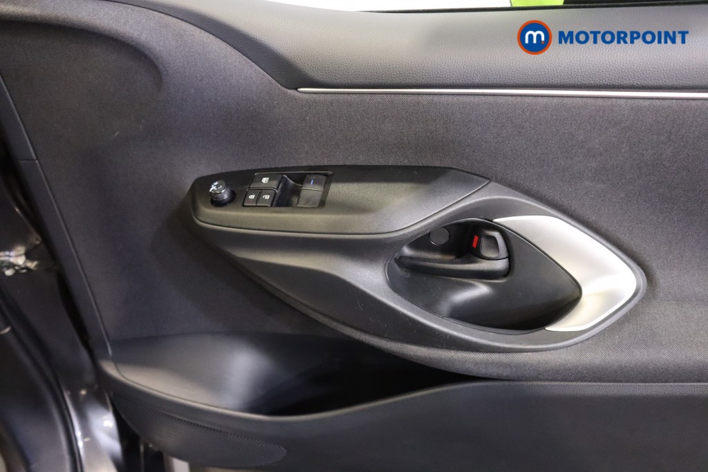 Toyota Yaris Icon Automatic Petrol-Electric Hybrid Hatchback - Stock Number (1583694) - 5th supplementary image