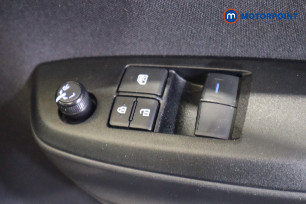 Toyota Yaris Icon Automatic Petrol-Electric Hybrid Hatchback - Stock Number (1583694) - 7th supplementary image