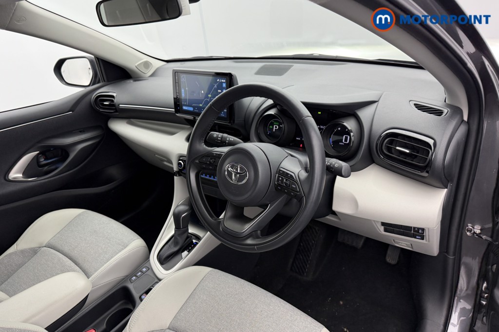 Toyota Yaris Excel Automatic Petrol-Electric Hybrid Hatchback - Stock Number (1583898) - 4th supplementary image