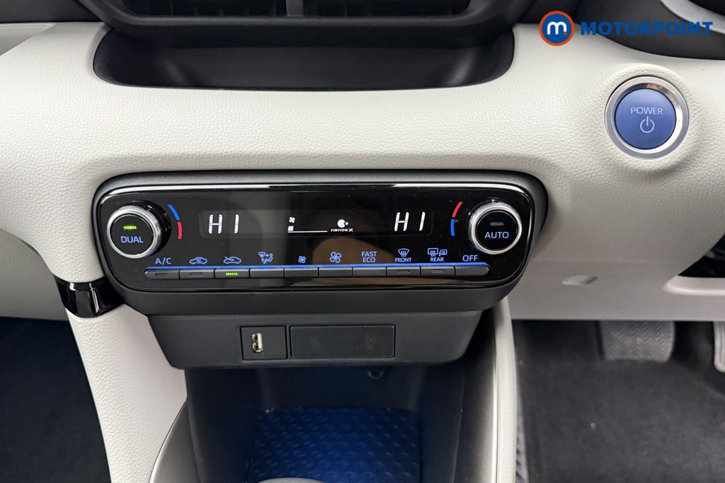 Toyota Yaris Excel Automatic Petrol-Electric Hybrid Hatchback - Stock Number (1583898) - 11th supplementary image