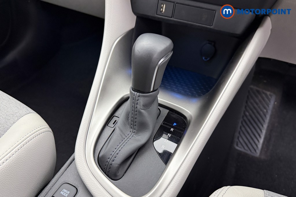 Toyota Yaris Excel Automatic Petrol-Electric Hybrid Hatchback - Stock Number (1583898) - 13th supplementary image