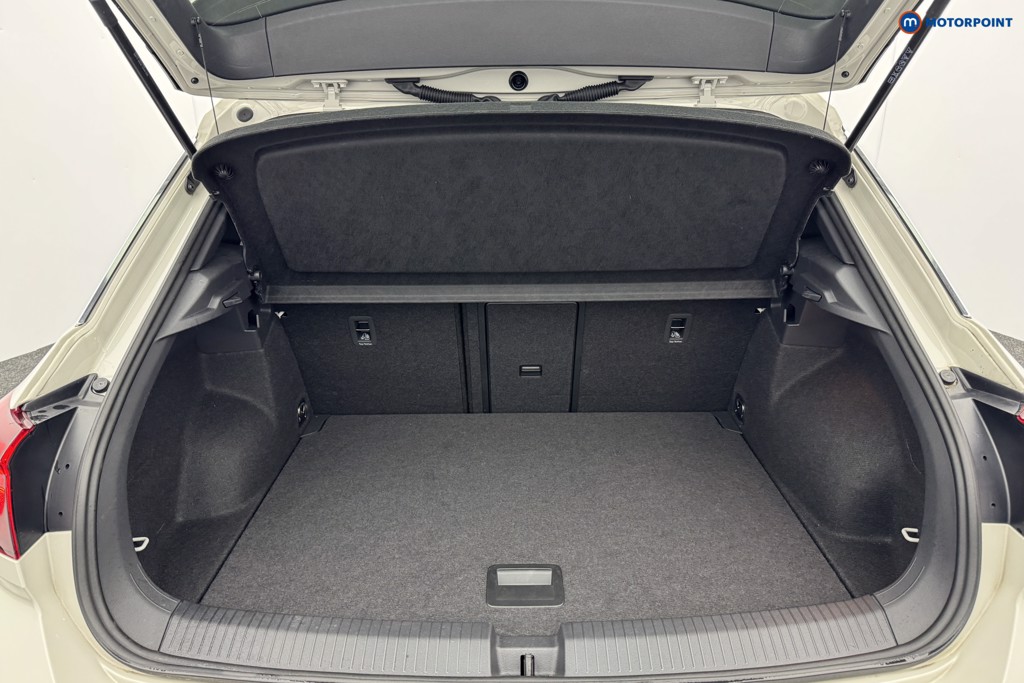 Volkswagen T-Roc R-Line Automatic Petrol SUV - Stock Number (1583975) - 10th supplementary image
