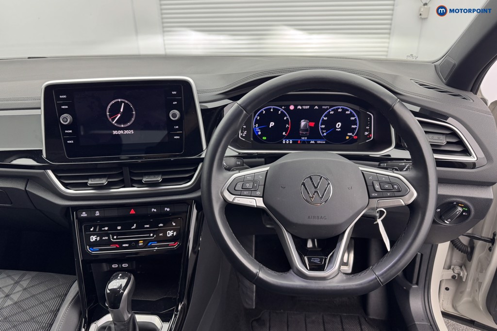 Volkswagen T-Roc R-Line Automatic Petrol SUV - Stock Number (1583975) - 1st supplementary image