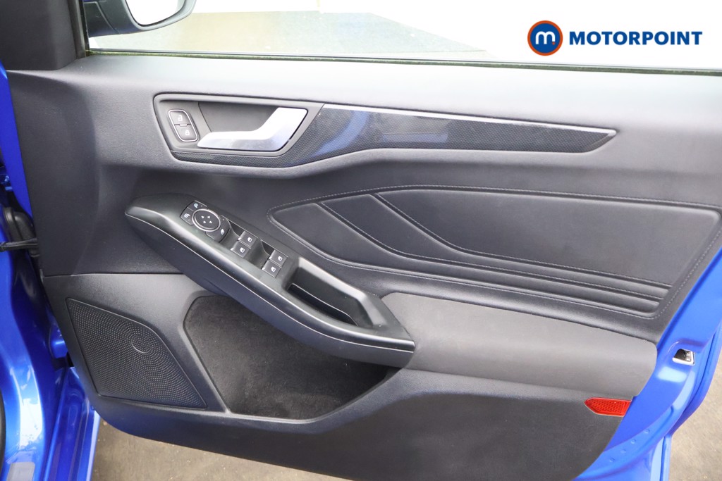 Ford Focus St-Line Manual Petrol Hatchback - Stock Number (1583978) - 9th supplementary image