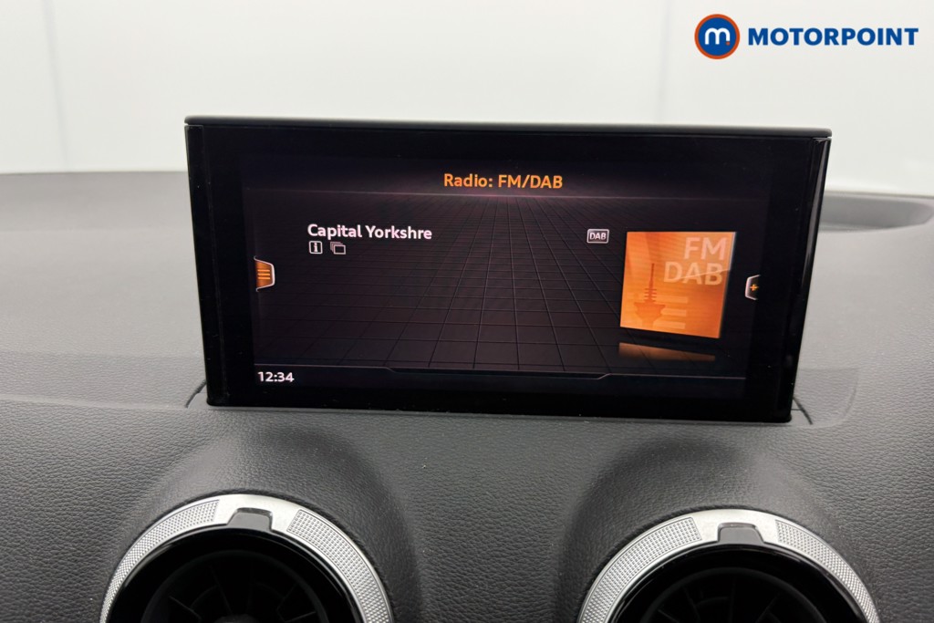 Audi Q2 Technik Manual Petrol SUV - Stock Number (1584045) - 5th supplementary image